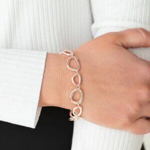 Paparazzi Jewelry Accessories - All That Mod - Rose Gold  Bracelet - Vintage